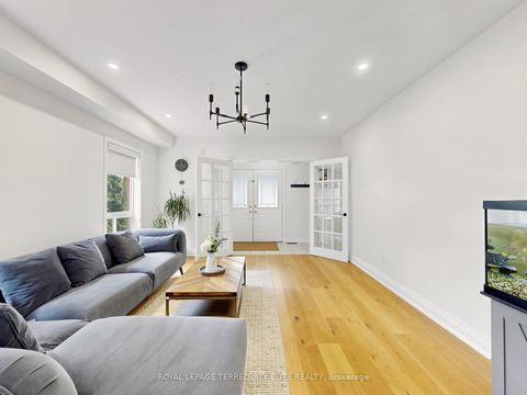 Photo 4 at 35 Mynden Way, Woodland Hill, Newmarket