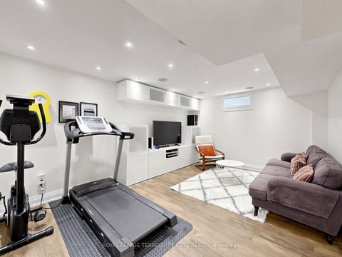 Photo 38 at 35 Mynden Way, Woodland Hill, Newmarket