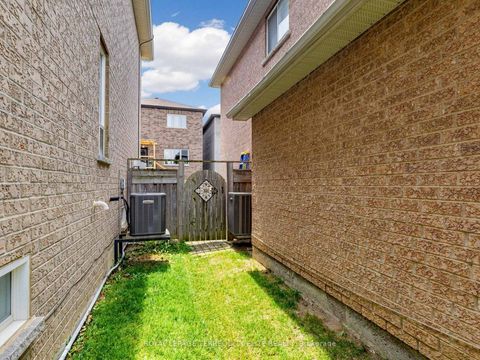 Photo 49 at 35 Mynden Way, Woodland Hill, Newmarket