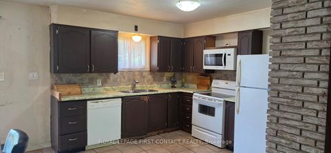 Photo 14 at 5 Elizabeth St, Cookstown, Innisfil