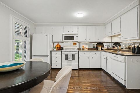 Photo 14 at 39 James Foxway, Bayview Village, Toronto