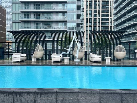 Photo 10 at 404 - 117 Broadway Avenue, Mount Pleasant West, Toronto