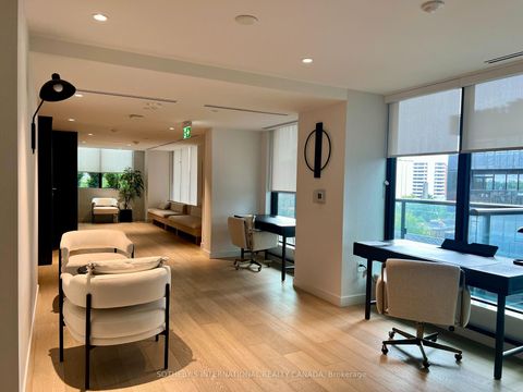 Photo 13 at 404 - 117 Broadway Avenue, Mount Pleasant West, Toronto