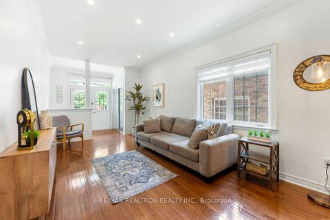 Photo 2 at 678 Skye Court, Wyndham, Newmarket