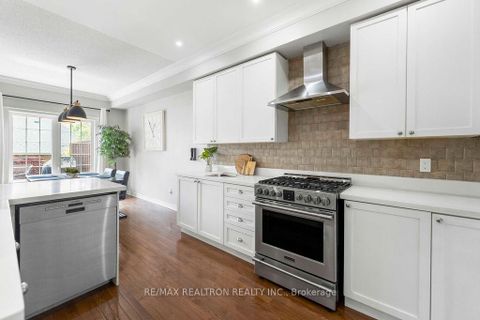 Photo 14 at 678 Skye Court, Wyndham, Newmarket