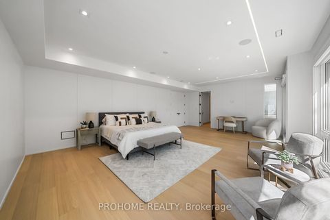 Photo 27 at 15 Aldershot Crescent, Windfields, Toronto