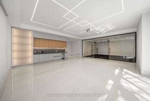Photo 35 at 15 Aldershot Crescent, Windfields, Toronto