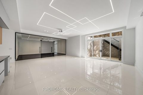 Photo 36 at 15 Aldershot Crescent, Windfields, Toronto