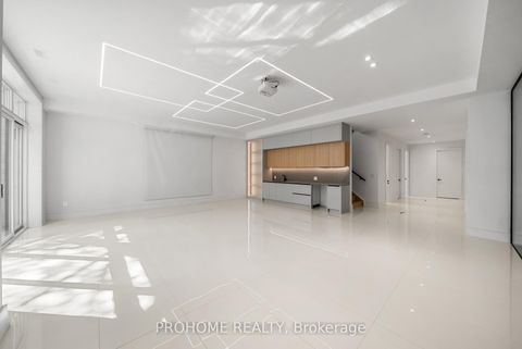 Photo 41 at 15 Aldershot Crescent, Windfields, Toronto