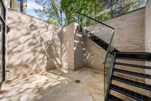Photo 43 at 15 Aldershot Crescent, Windfields, Toronto