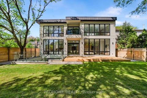 Photo 44 at 15 Aldershot Crescent, Windfields, Toronto