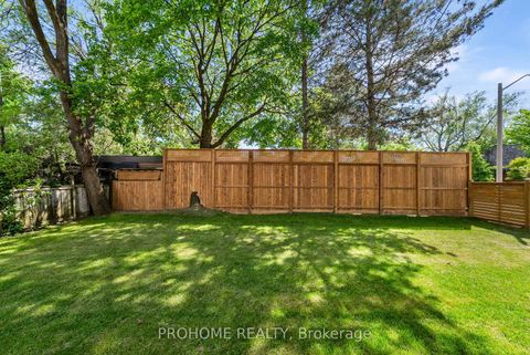 Photo 46 at 15 Aldershot Crescent, Windfields, Toronto