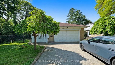 Photo 3 at 117 Arjay Crescent, York Mills, Toronto