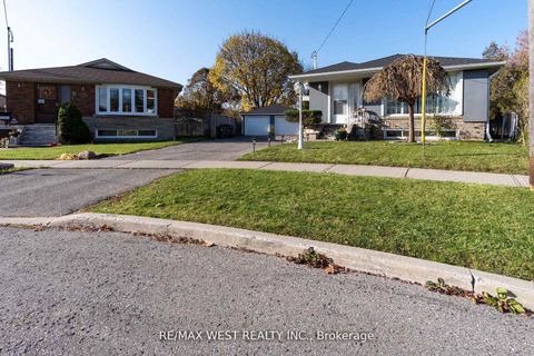 Photo 0 at 10 Pastrano Court, Cliffcrest, Toronto