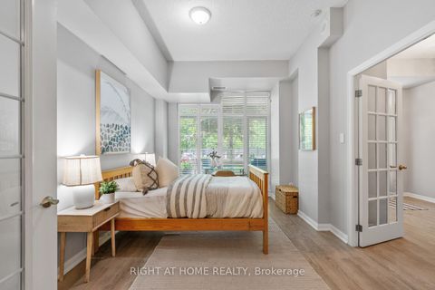 Photo 11 at 9 Bastion Street, Niagara, Toronto
