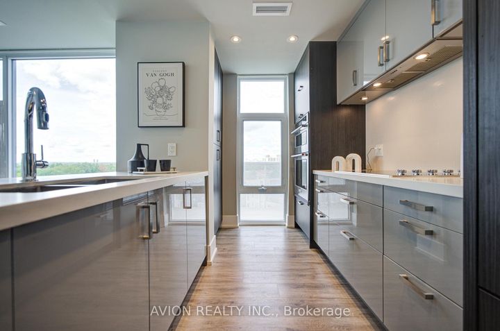 Photo 7 at 1019 - 25 Adra Grado Way, Bayview Village, Toronto
