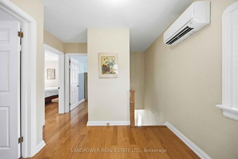 Photo 17 at 549 Lawrence Avenue W, Lawrence, Toronto