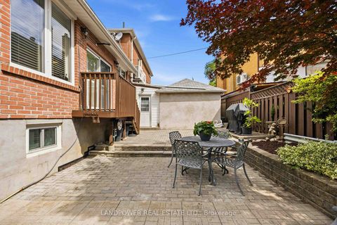 Photo 43 at 549 Lawrence Avenue W, Lawrence, Toronto