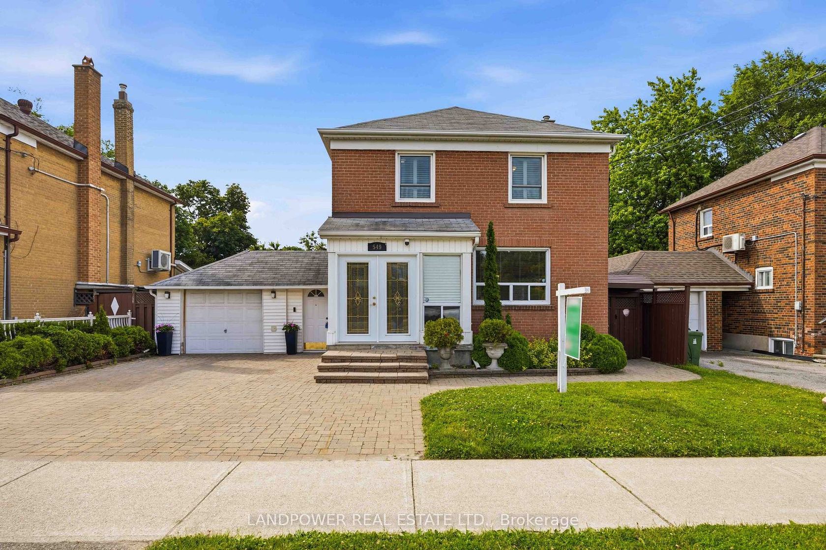 549 Lawrence Avenue W, Lawrence, Toronto 
