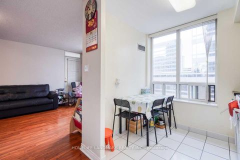 Photo 7 at 302 - 260 Doris Avenue, Willowdale East, Toronto