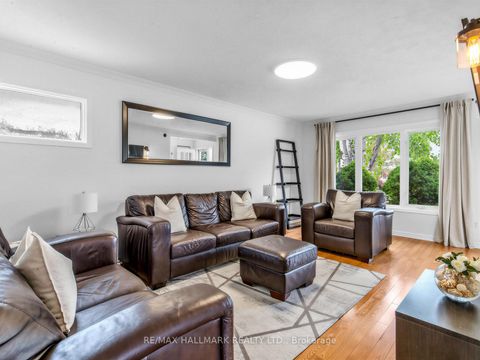Photo 3 at 7 Penworth Road, Maryvale, Toronto