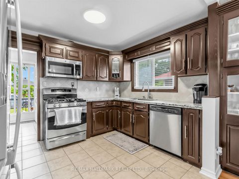 Photo 5 at 7 Penworth Road, Maryvale, Toronto