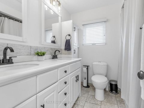 Photo 10 at 7 Penworth Road, Maryvale, Toronto