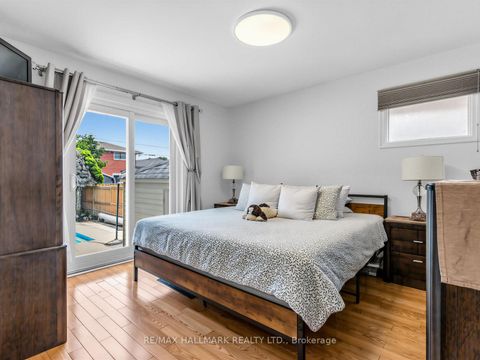 Photo 11 at 7 Penworth Road, Maryvale, Toronto