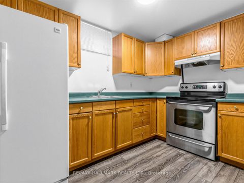 Photo 17 at 7 Penworth Road, Maryvale, Toronto