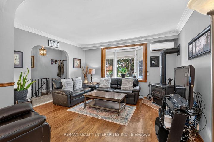 Photo 2 at 22 Atlee Avenue, Cliffside, Toronto