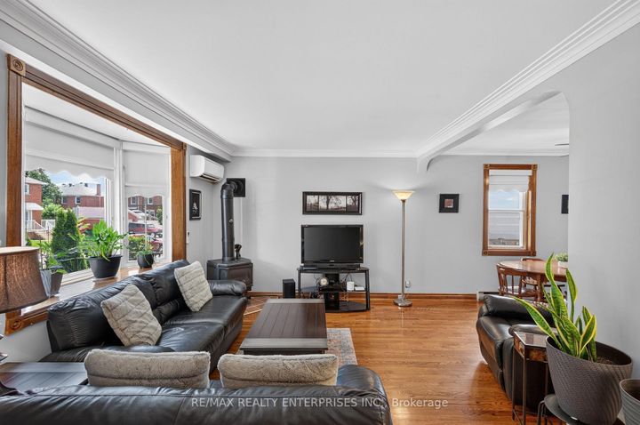 Photo 3 at 22 Atlee Avenue, Cliffside, Toronto
