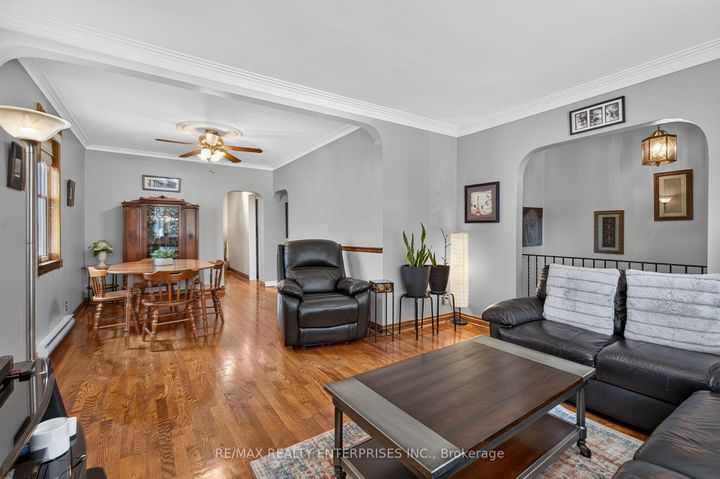 Photo 5 at 22 Atlee Avenue, Cliffside, Toronto