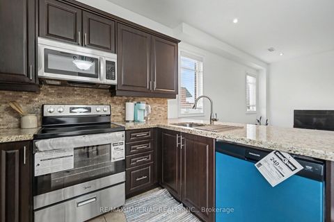 Photo 12 at 2 - 2964 Islington Avenue, Humber Summit, Toronto