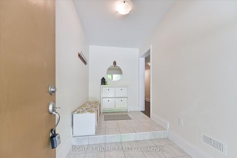 Photo 1 at 18 Kenneth Wood Crescent, Newtonbrook East, Toronto