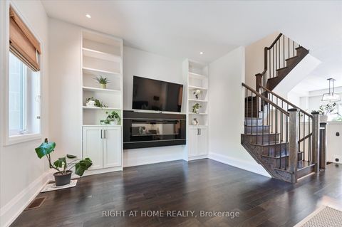 Photo 8 at 18 Kenneth Wood Crescent, Newtonbrook East, Toronto