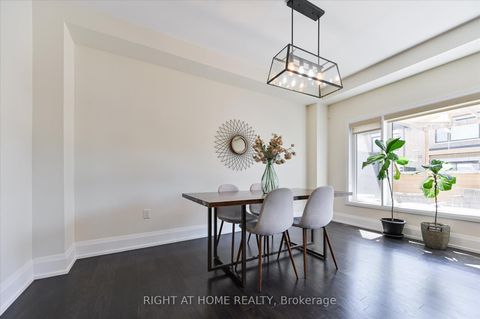 Photo 11 at 18 Kenneth Wood Crescent, Newtonbrook East, Toronto