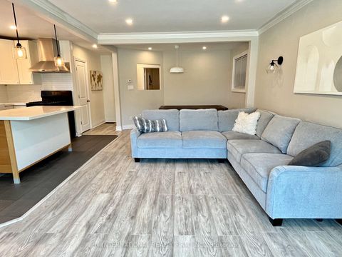 Photo 4 at 688 Sammon Avenue, East York, Toronto