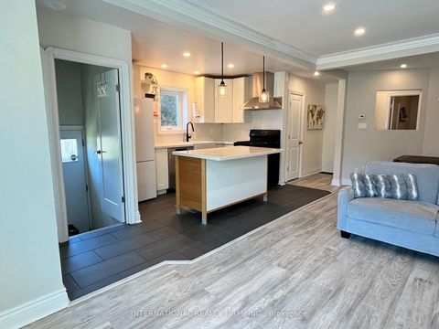 Photo 5 at 688 Sammon Avenue, East York, Toronto