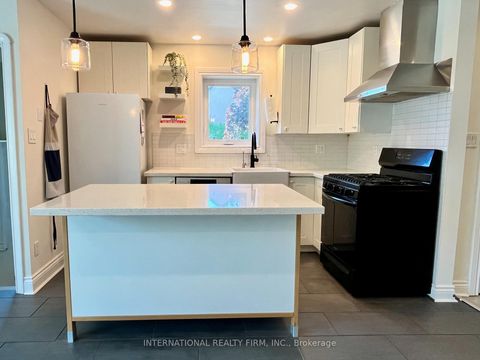 Photo 6 at 688 Sammon Avenue, East York, Toronto