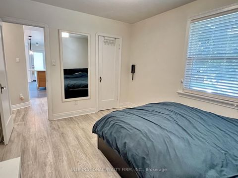 Photo 23 at 688 Sammon Avenue, East York, Toronto