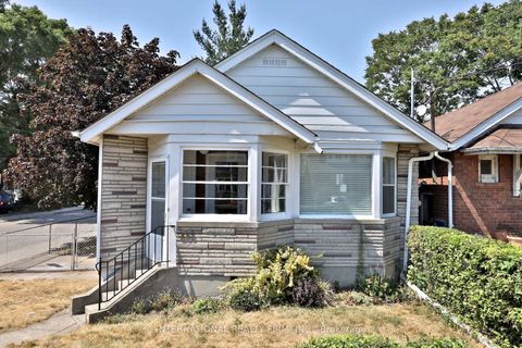Photo 39 at 688 Sammon Avenue, East York, Toronto