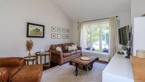Photo 6 at 2281 Scythes Street, Stroud, Innisfil