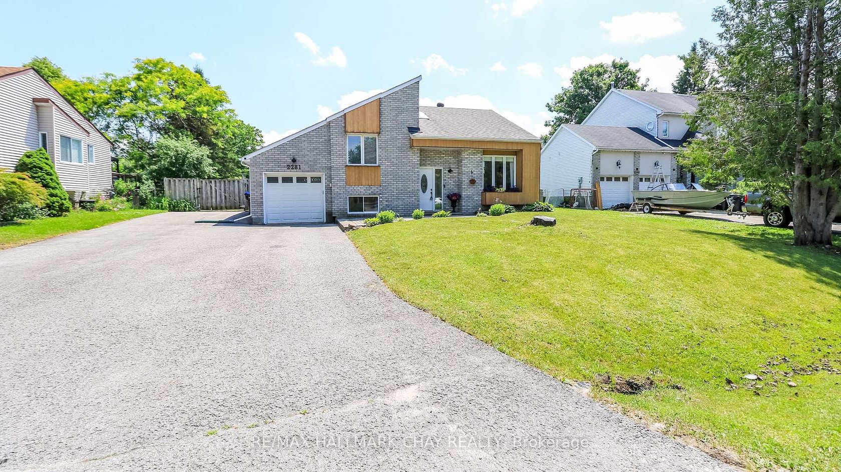 2281 Scythes Street, Stroud, Innisfil photo 8