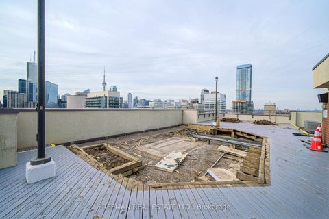 Photo 18 at 2405 - 633 Bay Street, Bay Street Corridor, Toronto