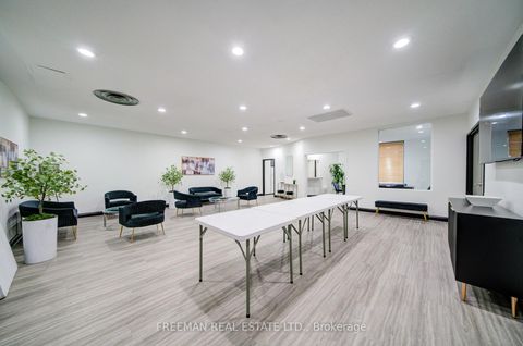 Photo 25 at 2405 - 633 Bay Street, Bay Street Corridor, Toronto