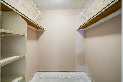Photo 36 at 2405 - 633 Bay Street, Bay Street Corridor, Toronto