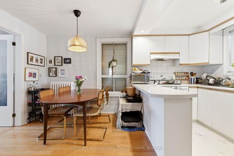 Photo 3 at 376 Sunnyside Avenue, Swansea, Toronto
