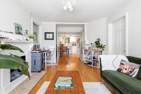 Photo 7 at 376 Sunnyside Avenue, Swansea, Toronto