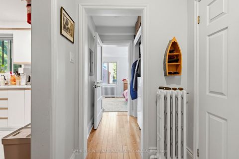 Photo 8 at 376 Sunnyside Avenue, Swansea, Toronto