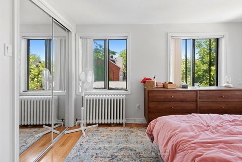 Photo 10 at 376 Sunnyside Avenue, Swansea, Toronto